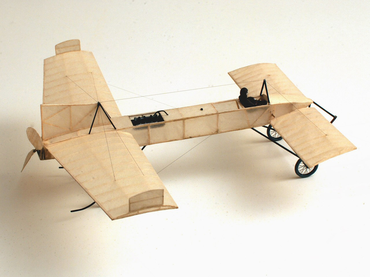 Click on image to return to previous view