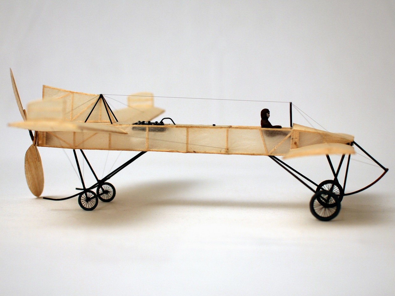 Click on image to return to previous view