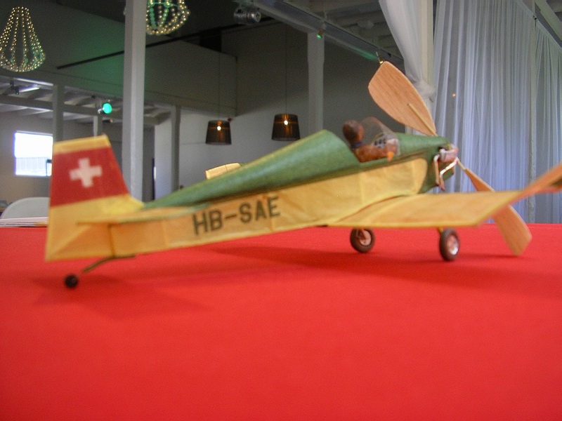 Click on image to return to previous view