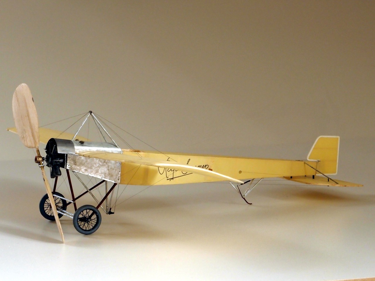 Click on image to return to previous view