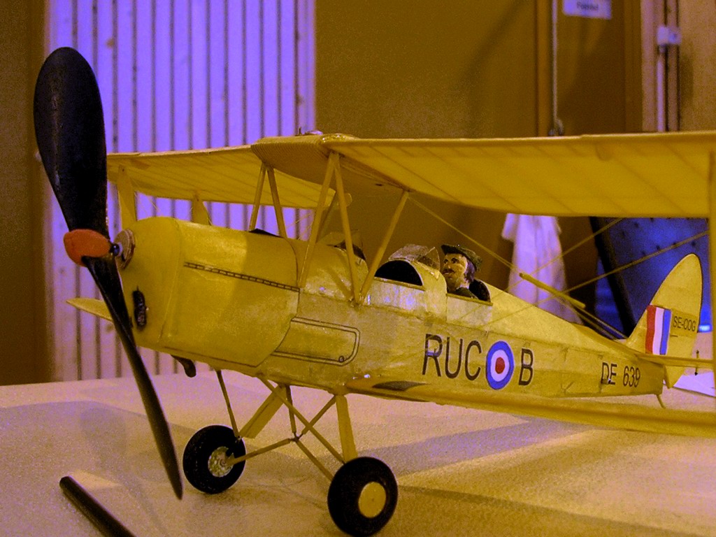 Click on image to return to previous view