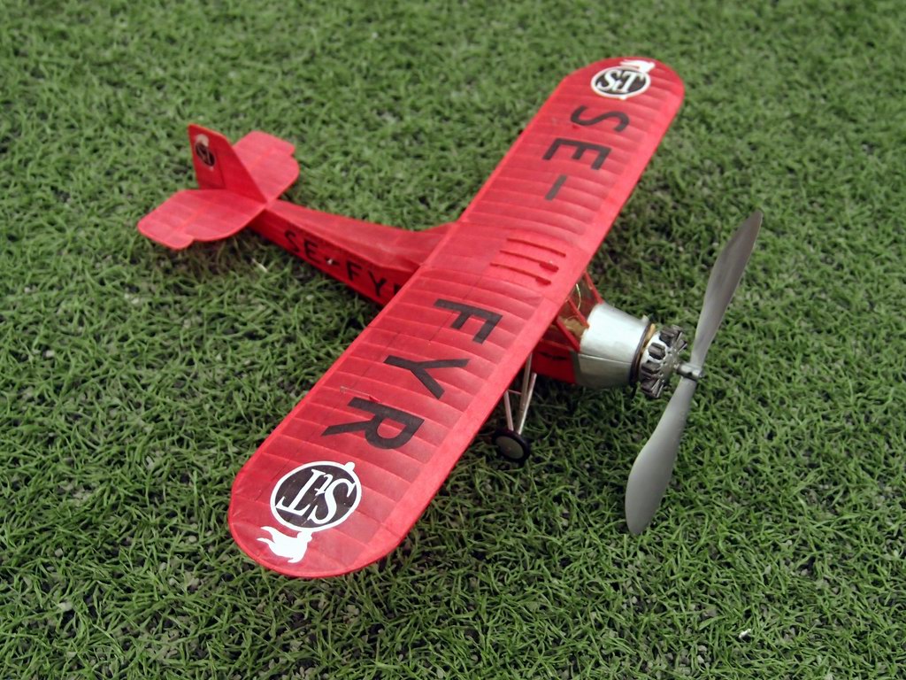 Click on image to return to previous view