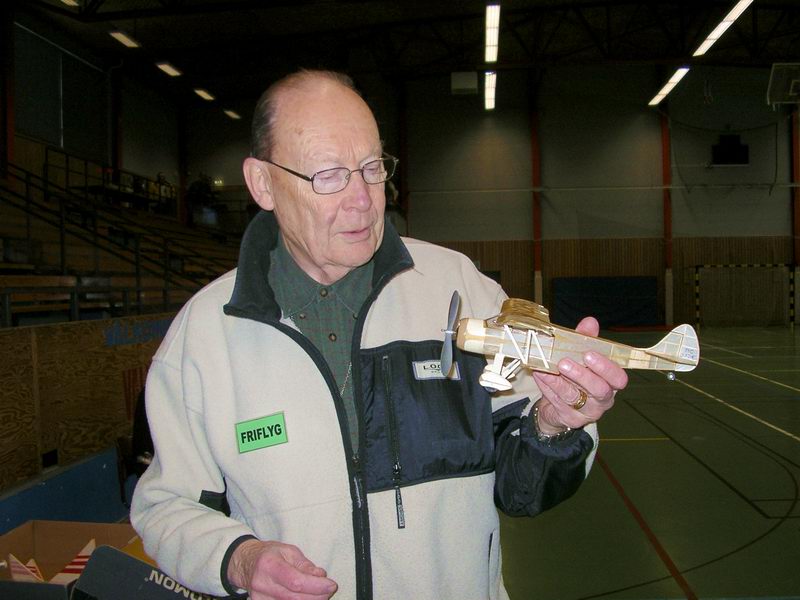 Click on image to return to previous view